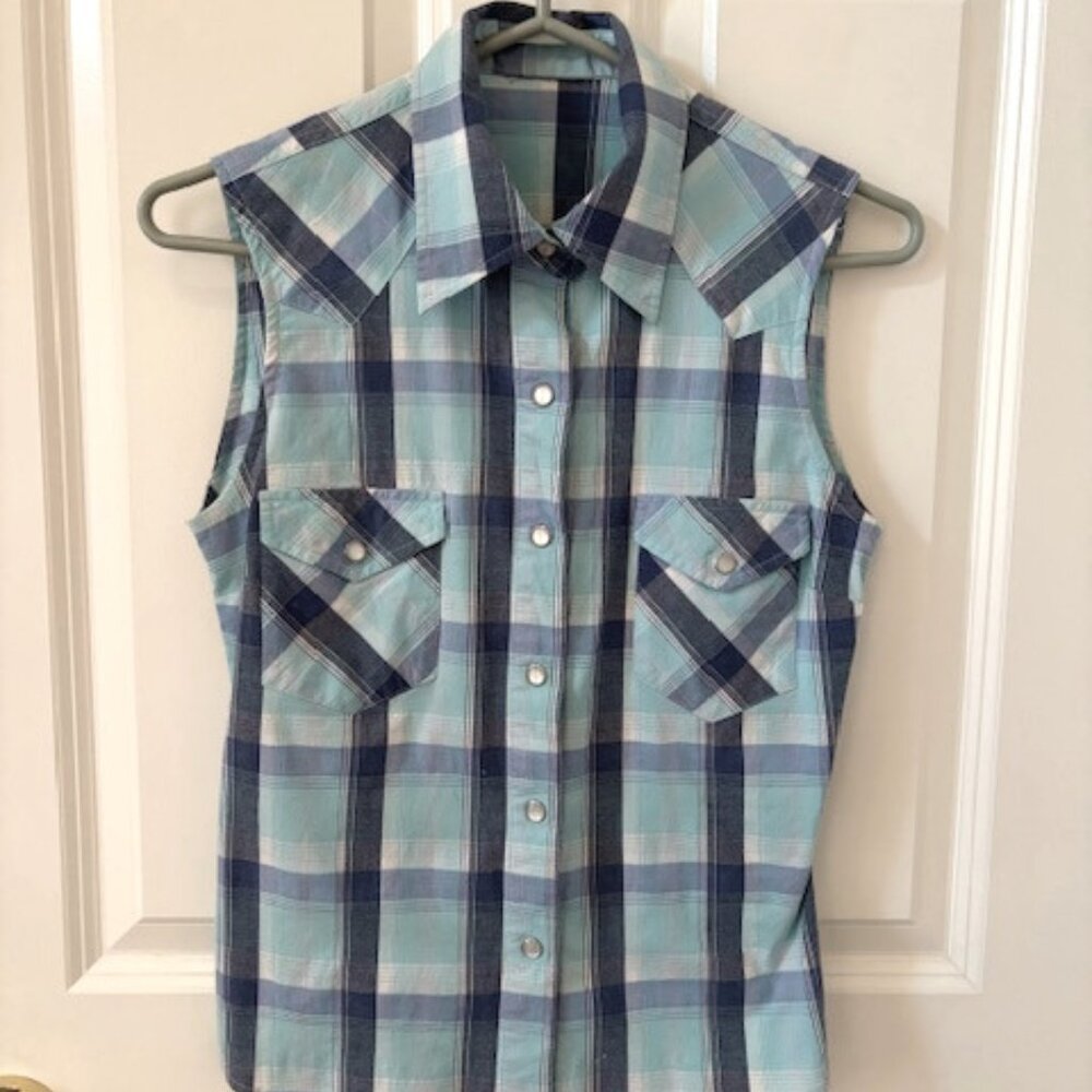 Cute Sleeveless Summer top in excellent condition Size S